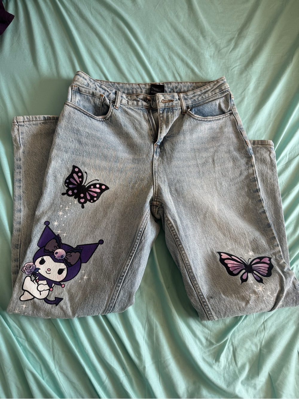 Hot Topic Sanrio Light Blue Jeans with Purple Butterfly & Character Prints Sz 7